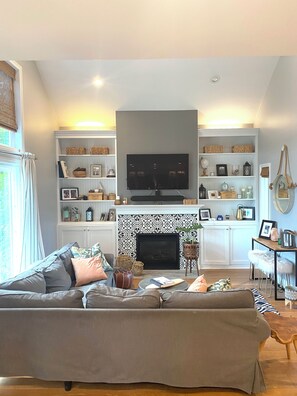 Smart TV, fireplace, printers