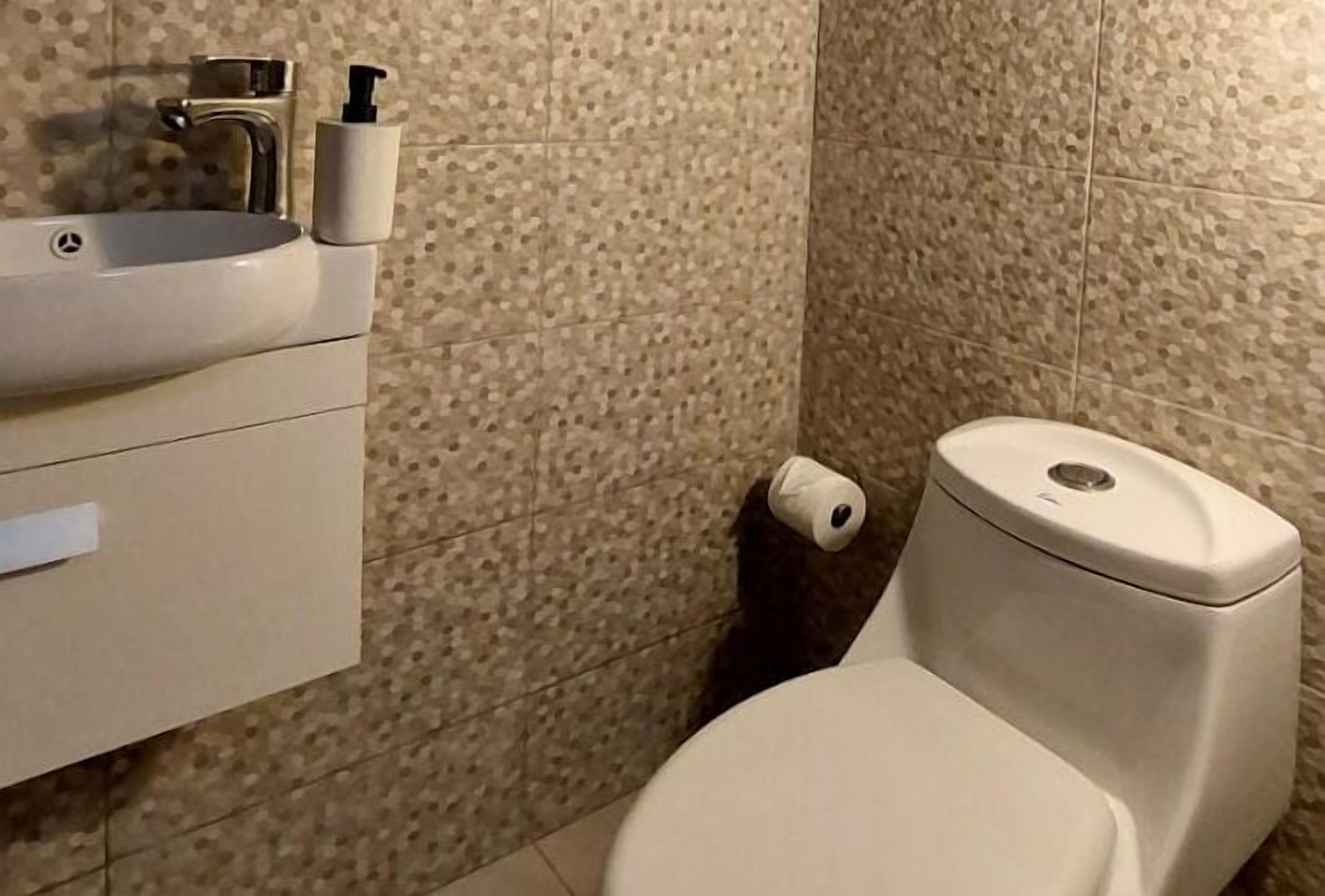 Traditional Double Room, 1 Bedroom, Ensuite | Bathroom