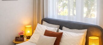 Friends - by Kairos Apartments