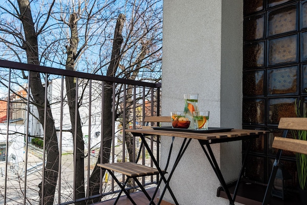 Departamento familiar, vista a la ciudad | Balcón