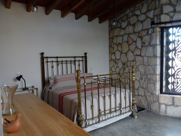 1 habitación, wifi y ropa de cama 