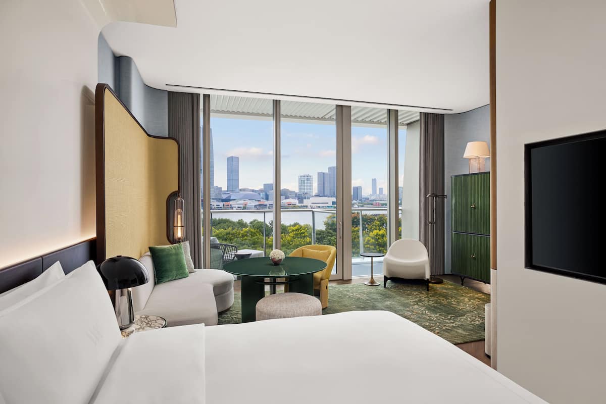 Minibar, wifi gratis, ropa de cama