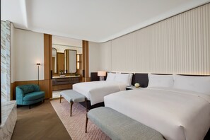 Suite, 2 Queen Beds (Waldorf, Outdoor Jacuzzi) | Free WiFi