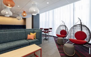 Lobby - Tru by Hilton Montreal centre-ville (Montreal)