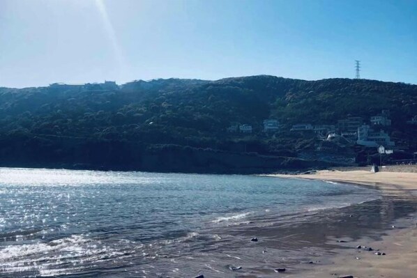 Beach - Donghai Fishing Village Ganhai Renjia Guest House (Shengsi)