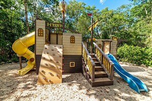 Children’s area - Charming 2-bedroom condo with WiFi, AC in Tulum (Tulum)