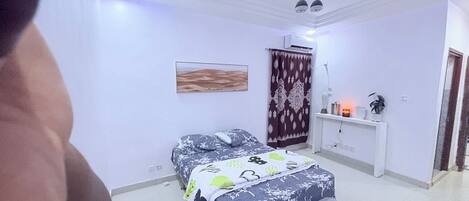 1 quarto, ferros/tábuas de passar roupa, Wi-Fi, roupa de cama