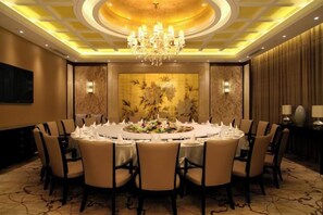 Unclassified image, 5 of 100, button - Qingcheng Hotel (Qinghe)