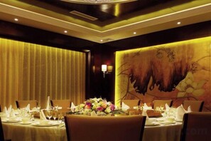Unclassified image, 3 of 100, button - Qingcheng Hotel (Qinghe)