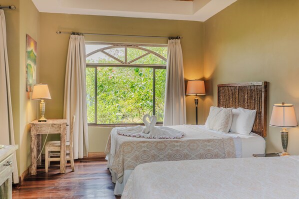 1 bedroom, desk, WiFi, bed sheets