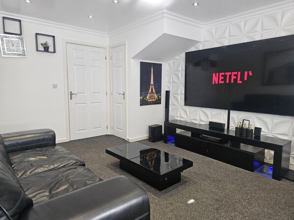 Smart-TV, Videospiele, DVD-Player