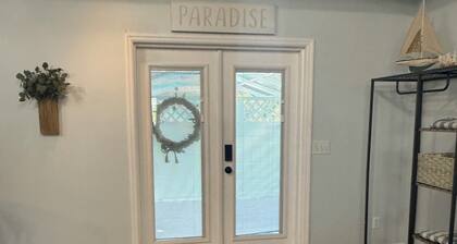 Charming 1-bedroom apartment in Vero Beach with AC, WiFi