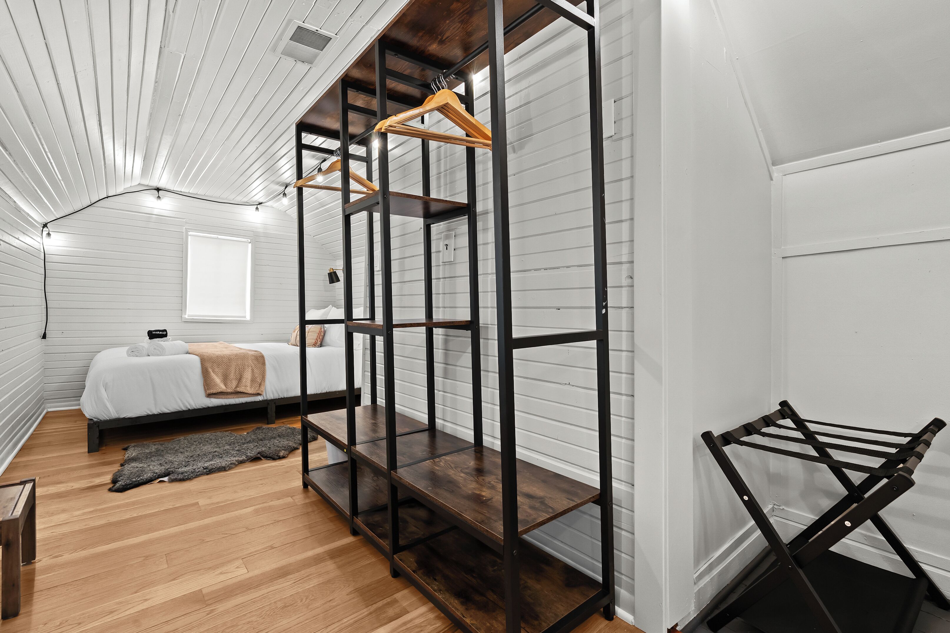 2 多间卧室、办公桌、熨斗/熨衣板、免费 WiFi