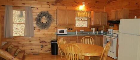 Frigorífic, microones, forn i cafetera i tetera