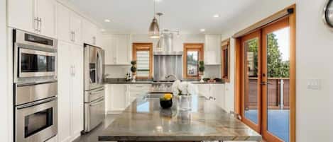 Microwave, oven, stovetop, dishwasher