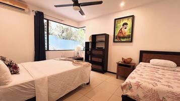 Villa de lujo, balcón, vista al jardín | 2 habitaciones y wifi gratis