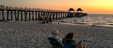 Liegestühle, Strandtücher