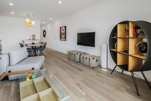TV