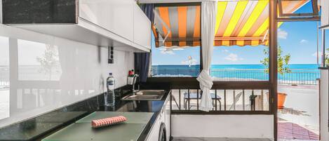 Fridge, microwave, coffee/tea maker