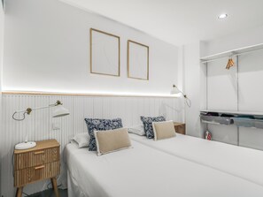 WiFi, bed sheets