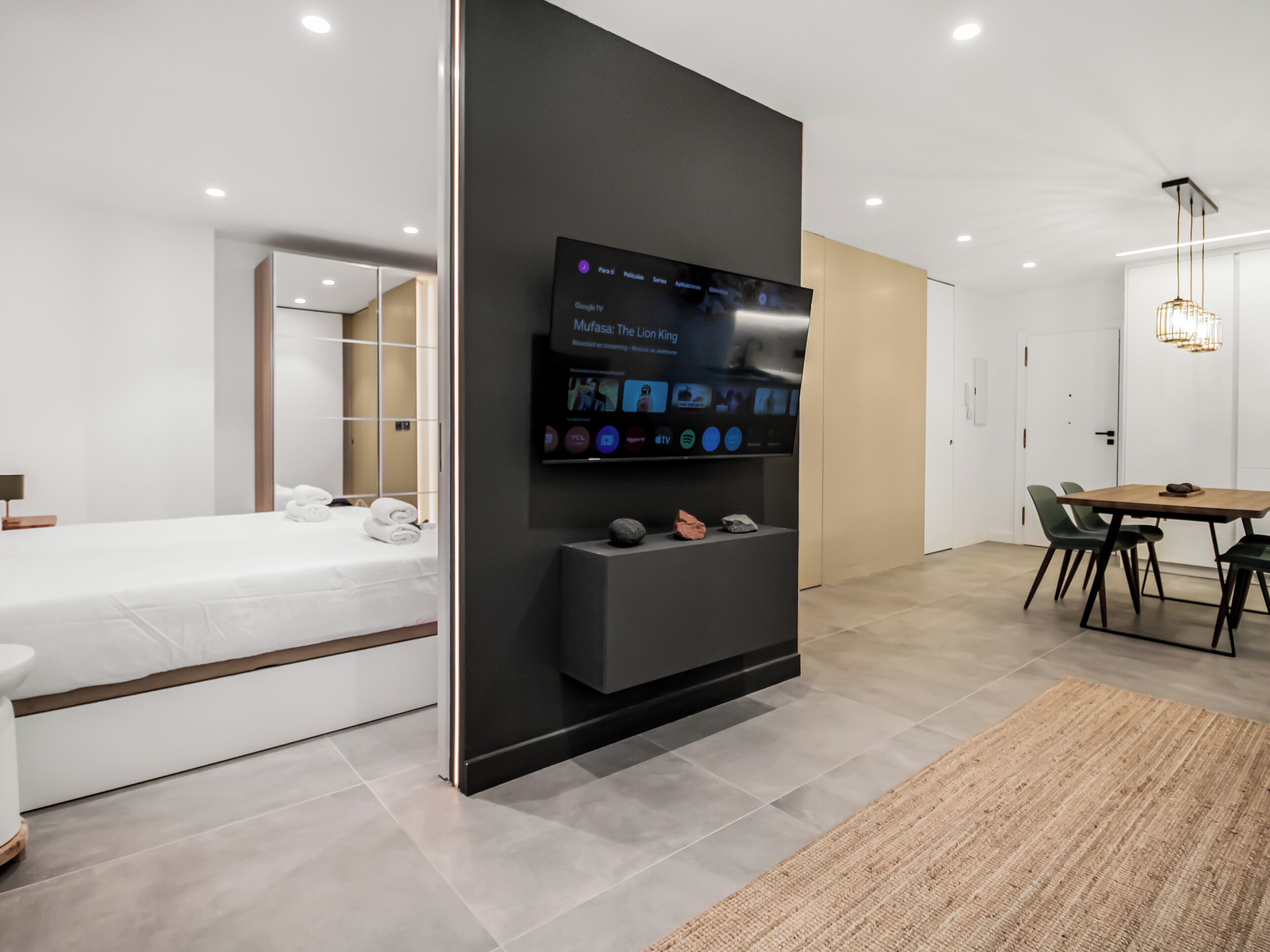 2 slaapkamers, een strijkplank/strijkijzer, wifi, beddengoed