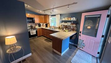 Microwave, oven, stovetop, dishwasher