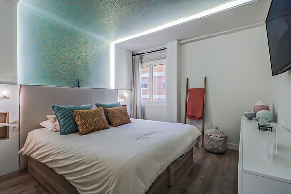 2 bedrooms, WiFi, bed sheets