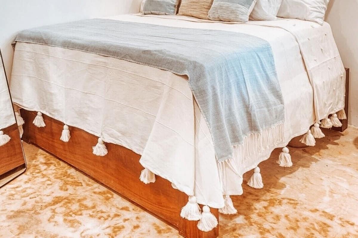 Villa – comfort, hageutsikt | Individuelt dekorert, individuelt innredet og strykejern/-brett