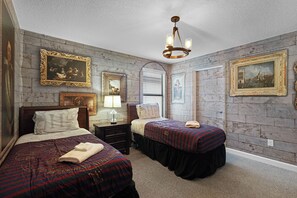 8 bedrooms, iron/ironing board, free WiFi, bed sheets