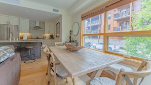 Dining - Luxury Corner Condo w/ Mountain Views + Hot Tub (Canmore)