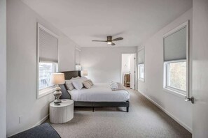 4 bedrooms, iron/ironing board, WiFi, bed sheets