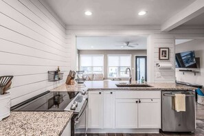 Fridge, microwave, oven, stovetop - Charming Spacious Home - 10 mins to Downtown! (Nashville)