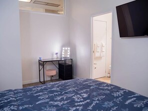 2 chambres, fer et planche à repasser, Wi-Fi, draps fournis