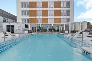 Pool - Bright 2BR stay w/ pool & outdoor kitchen (Nashville)
