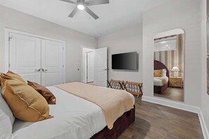 2 habitaciones, tabla de planchar con plancha, wifi y ropa de cama 