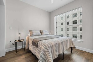 1 chambre, fer et planche à repasser, Wi-Fi, literie fournie