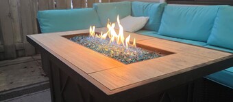 Modern/Retro 2br Condo by Exceptional Stays