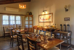 Desayuno continental incluido todos los días 