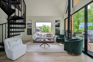 TV connectée, cheminée