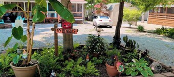 Cozy 1-bedroom bungalow in tranquil Brookville w/ AC, WiFi, and  Firepit,