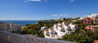 Ref: 238 - Townhouse with sea views close to the beach