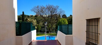 Ref: 238 - Townhouse with sea views close to the beach