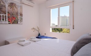 2 bedrooms, iron/ironing board, free WiFi, bed sheets - Ref: 253 - Two bedroom apartment with pool close to the beach and train station (Fuengirola)