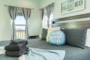 House, Multiple Beds, Pool Access, Pool View | 3 bedrooms, bed sheets - Sunchaser (Galveston)