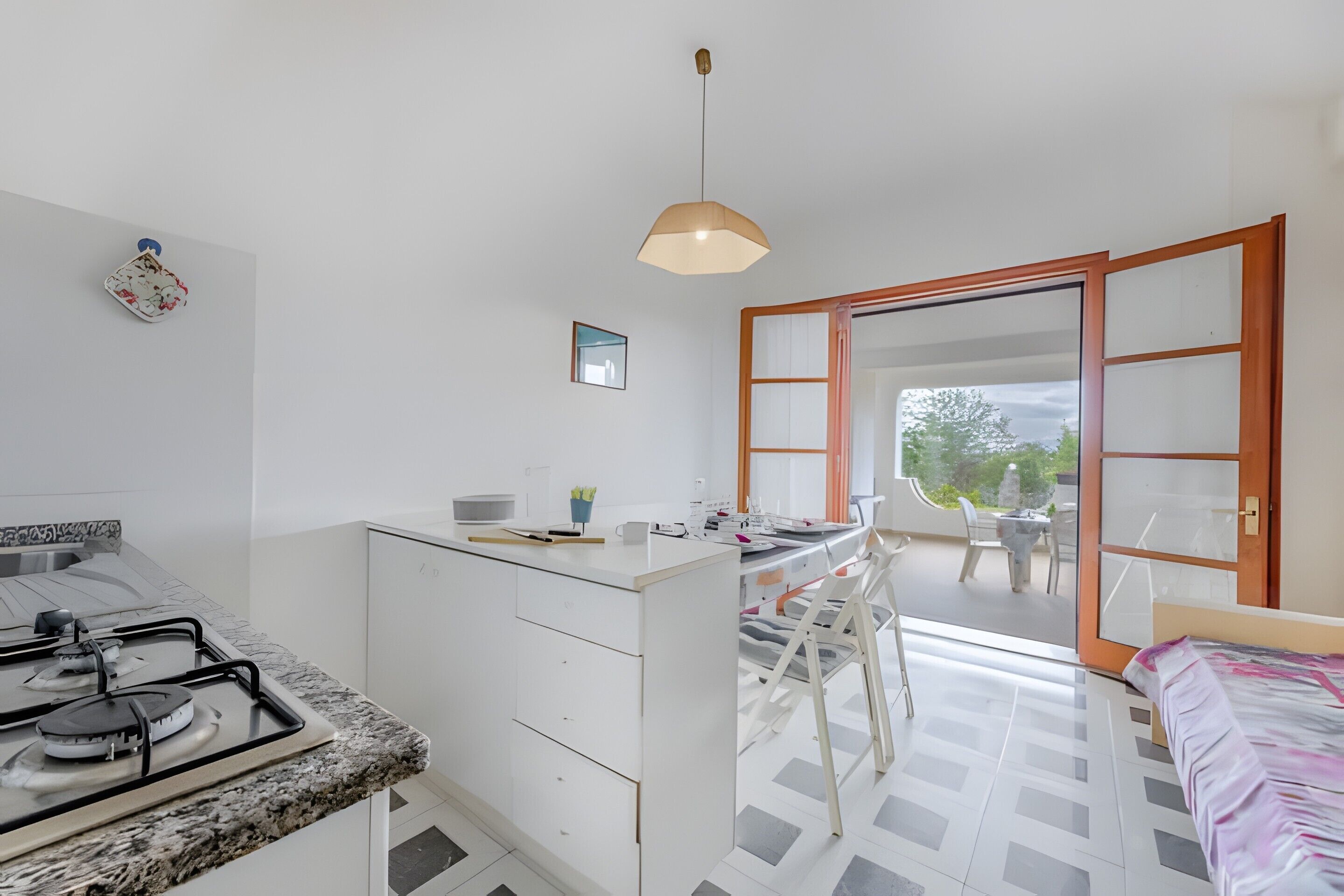 1 bedroom, bed sheets