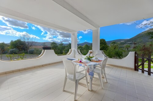 Apartment 'Bilo Nr 14' with Mountain View, Private Terrace and Shared Garden