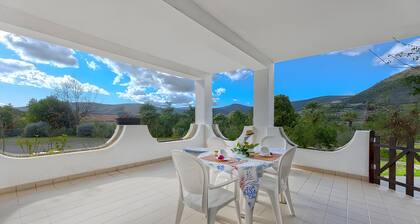 Apartment 'Bilo Nr 14' with Mountain View, Private Terrace and Shared Garden