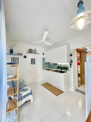 1 chambre, accès au Wi-Fi (inclus), literie fournie