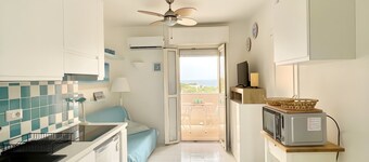 Apartment 'Casa 19' with Sea View, Wi-Fi and Air Conditioning