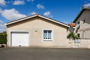 Exterior - L'Escapade de Sauvagnac – Family house with garden in Libourne, peaceful, close to market & lake (Libourne)